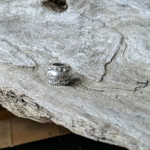 🌺Brighton daughter bead